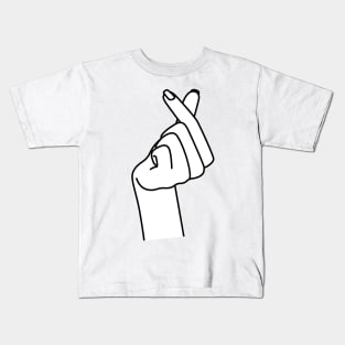 Korean Love Finger Snap Kids T-Shirt